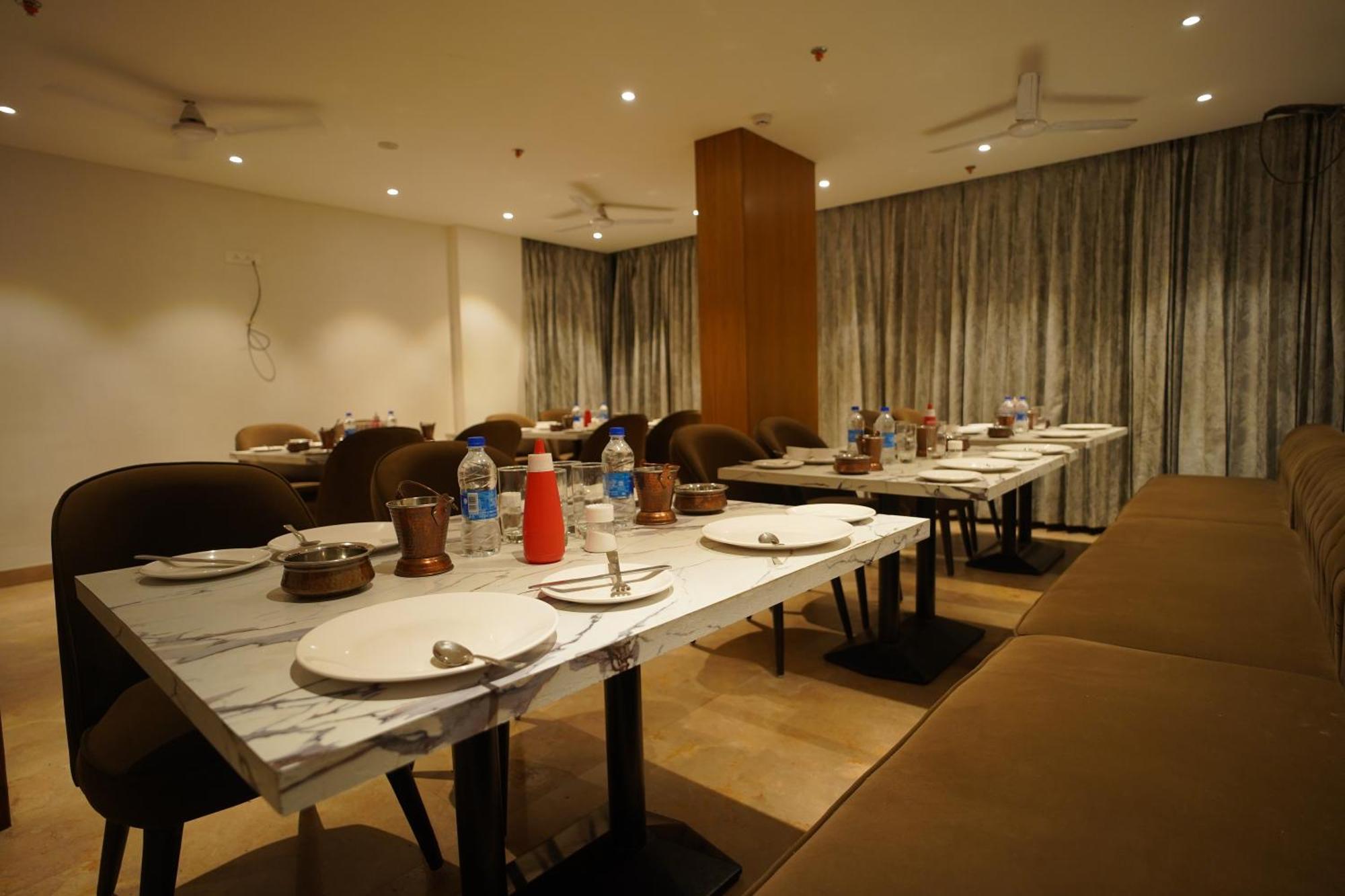 Hotel Mumbai House Express Udaipur Dış mekan fotoğraf