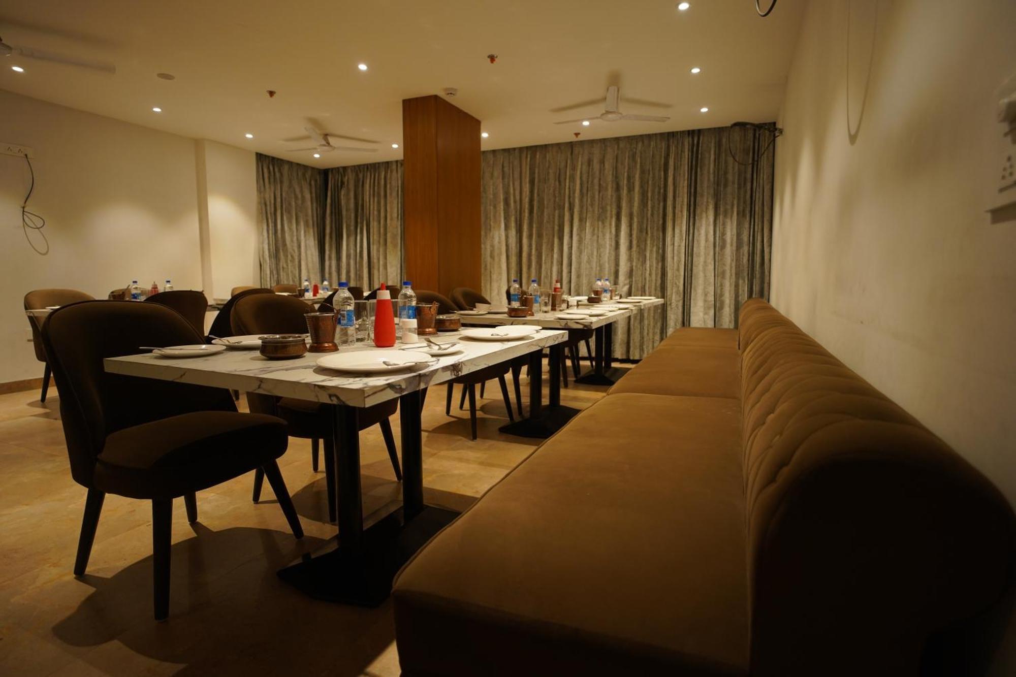 Hotel Mumbai House Express Udaipur Dış mekan fotoğraf
